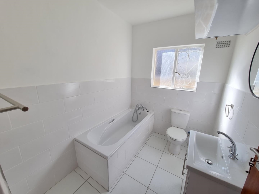To Let 3 Bedroom Property for Rent in Camps Bay Western Cape